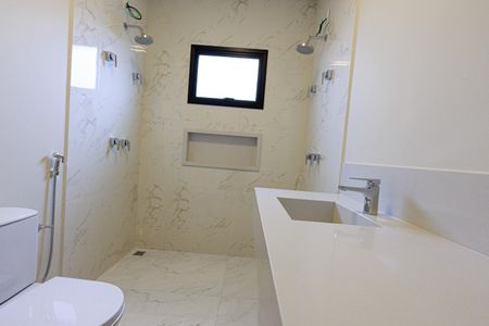 Casa de condomínio para alugar com 196m², 3 quartos e 4 vagas