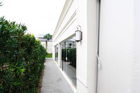 Casa de condomínio para alugar com 196m², 3 quartos e 4 vagas