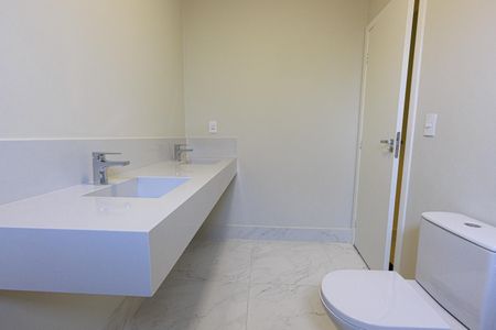 Casa de condomínio para alugar com 196m², 3 quartos e 4 vagas