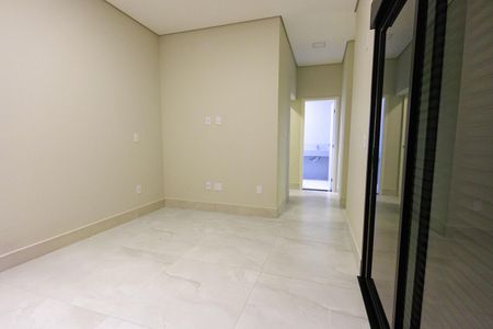 Casa de condomínio para alugar com 196m², 3 quartos e 4 vagas