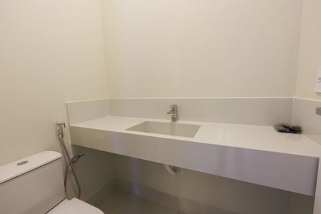 Casa de condomínio para alugar com 196m², 3 quartos e 4 vagas