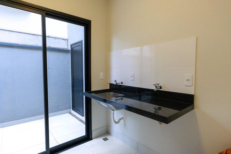 Casa de condomínio para alugar com 196m², 3 quartos e 4 vagas