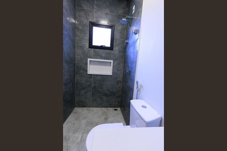 Casa de condomínio para alugar com 196m², 3 quartos e 4 vagas