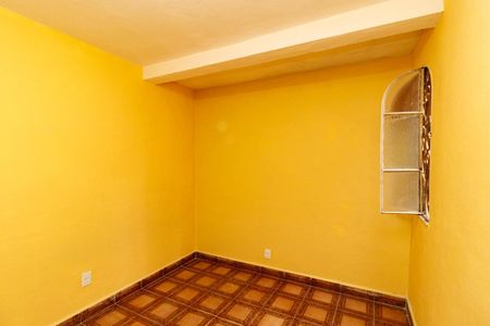 Casa para alugar com 35m², 1 quarto e sem vaga