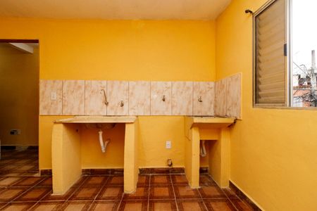 Casa para alugar com 35m², 1 quarto e sem vaga Casa para alugar com 35m², 1 quarto e sem vagaCozinha e Área de Serviço