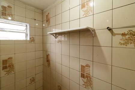 Banheiro de casa para alugar com 1 quarto, 35m² em Jardim Julieta, São Paulo