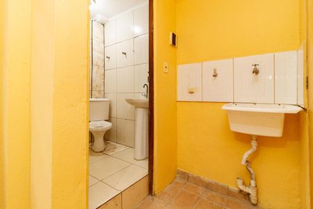 Casa para alugar com 35m², 1 quarto e sem vaga Casa para alugar com 35m², 1 quarto e sem vagaCozinha e Área de Serviço