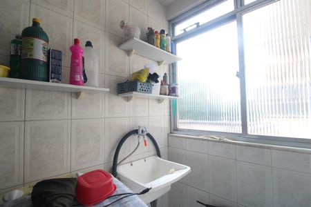 Casa de condomínio à venda com 80m², 3 quartos e 1 vagaÁrea de serviço