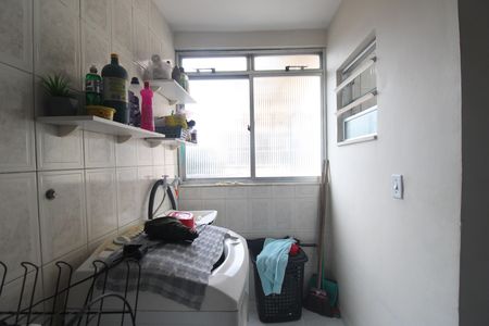 Casa de condomínio à venda com 80m², 3 quartos e 1 vagaÁrea de serviço
