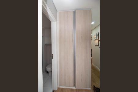 Apartamento para alugar com 106m², 3 quartos e 2 vagas Apartamento para alugar com 106m², 3 quartos e 2 vagasHall banheiro