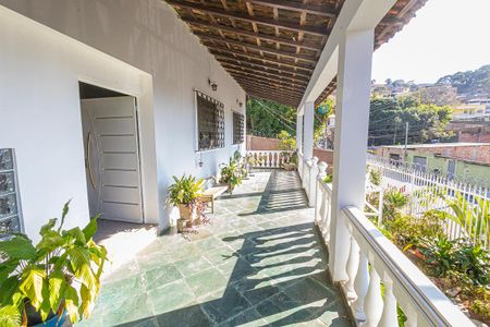 Casa para alugar com 544m², 7 quartos e 4 vagasVaranda fachada