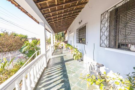 Casa para alugar com 544m², 7 quartos e 4 vagasVaranda fachada