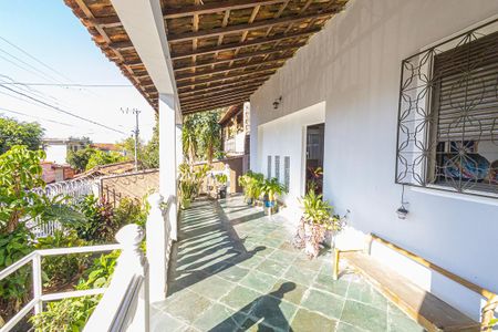 Casa para alugar com 544m², 7 quartos e 4 vagasVaranda fachada
