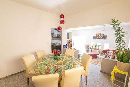 Casa para alugar com 544m², 7 quartos e 4 vagasSala