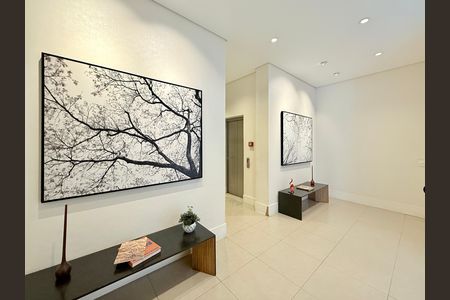 Apartamento à venda com 92m², 2 quartos e 2 vagas Apartamento à venda com 92m², 2 quartos e 2 vagasHall Social Bloco