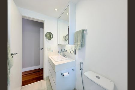 Apartamento à venda com 92m², 2 quartos e 2 vagas Apartamento à venda com 92m², 2 quartos e 2 vagasBanheiro Suíte 2
