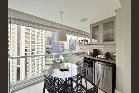 Apartamento à venda com 92m², 2 quartos e 2 vagas Apartamento à venda com 92m², 2 quartos e 2 vagasSacada