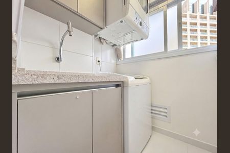 Apartamento à venda com 92m², 2 quartos e 2 vagas Apartamento à venda com 92m², 2 quartos e 2 vagasÁrea de Serviço