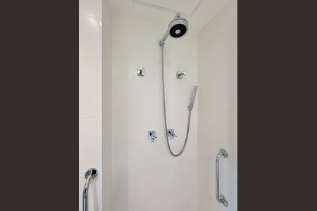 Apartamento à venda com 92m², 2 quartos e 2 vagas Apartamento à venda com 92m², 2 quartos e 2 vagasBanheiro Suíte 1