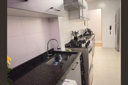 Apartamento à venda com 56m², 2 quartos e 1 vagaCozinha