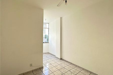 Apartamento à venda com 70m², 2 quartos e sem vaga