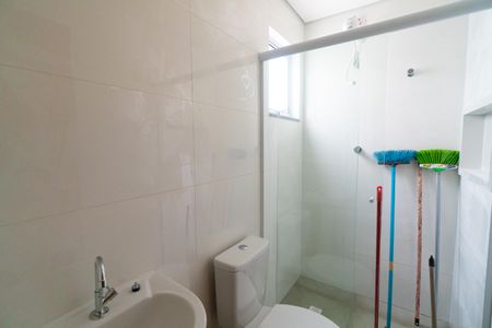 Banheiro de apartamento para alugar com 1 quarto, 26m² em Jardim Oriental, São Paulo