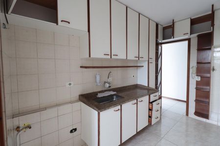 Apartamento para alugar com 71m², 2 quartos e 1 vagaCozinha