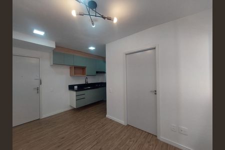 Sala de apartamento para alugar com 2 quartos, 34m² em Veleiros, São Paulo