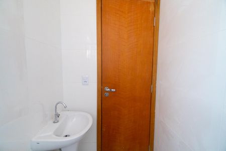 Banheiro de apartamento para alugar com 1 quarto, 26m² em Jardim Oriental, São Paulo