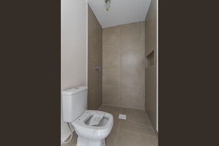 Banheiro de apartamento à venda com 3 quartos, 89m² em Vila Ipiranga, Porto Alegre