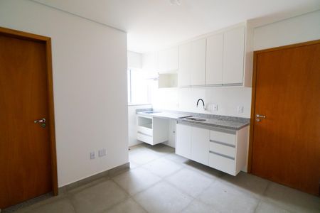 Sala/Cozinha de apartamento para alugar com 1 quarto, 26m² em Jardim Oriental, São Paulo