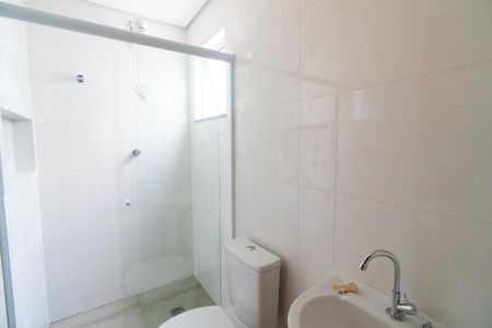 Banheiro de apartamento para alugar com 1 quarto, 26m² em Jardim Oriental, São Paulo