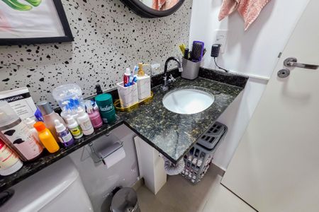 Banheiro de apartamento à venda com 2 quartos, 39m² em Parque Erasmo Assunção, Santo André