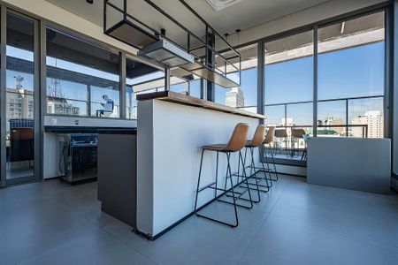 Studio para alugar com 27m², 1 quarto e sem vaga Studio para alugar com 27m², 1 quarto e sem vagaSalão de Festas