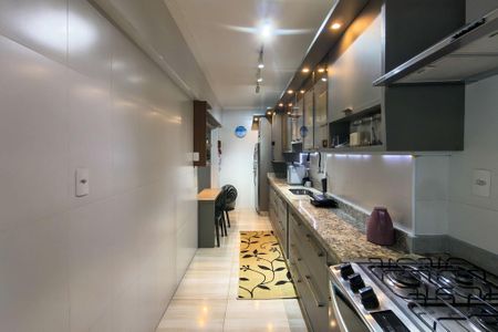 Apartamento para alugar com 100m², 2 quartos e 2 vagasCozinha 