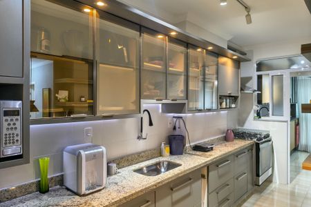 Apartamento para alugar com 100m², 2 quartos e 2 vagasCozinha 