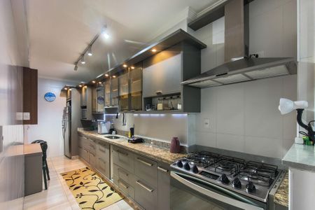 Apartamento para alugar com 100m², 2 quartos e 2 vagasCozinha 