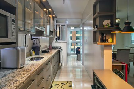 Apartamento para alugar com 100m², 2 quartos e 2 vagasCozinha 