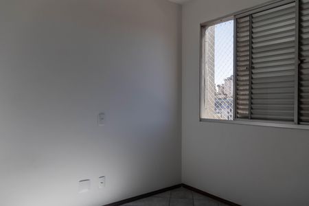 Quarto 2 de apartamento para alugar com 2 quartos, 76m² em Gutierrez, Belo Horizonte