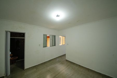 Casa para alugar com 1 quarto, 45m² em Vila Tolstoi, São Paulo
