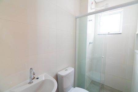 Banheiro de apartamento para alugar com 1 quarto, 26m² em Jardim Oriental, São Paulo