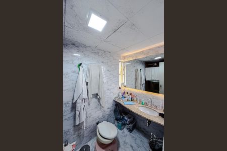 Apartamento à venda com 114m², 3 quartos e 1 vaga Apartamento à venda com 114m², 3 quartos e 1 vagaBanheiro da Suíte