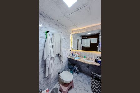 Apartamento à venda com 114m², 3 quartos e 1 vaga Apartamento à venda com 114m², 3 quartos e 1 vagaBanheiro da Suíte