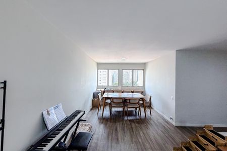 Apartamento à venda com 114m², 3 quartos e 1 vaga Apartamento à venda com 114m², 3 quartos e 1 vagaSala