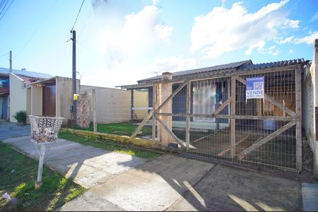 Casa à venda com 111m², 2 quartos e 2 vagasFachada