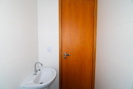 Banheiro de apartamento para alugar com 1 quarto, 25m² em Jardim Oriental, São Paulo