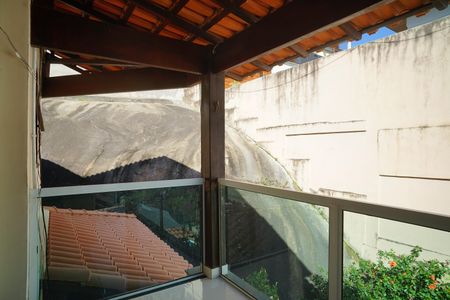 Casa de condomínio à venda com 450m², 4 quartos e 4 vagasVaranda da Suíte 2