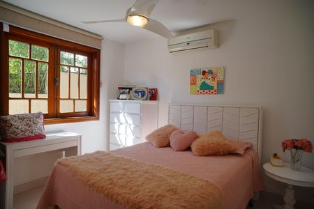 Casa de condomínio à venda com 450m², 4 quartos e 4 vagasQuarto 1