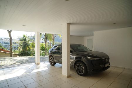 Casa de condomínio à venda com 450m², 4 quartos e 4 vagasGaragem