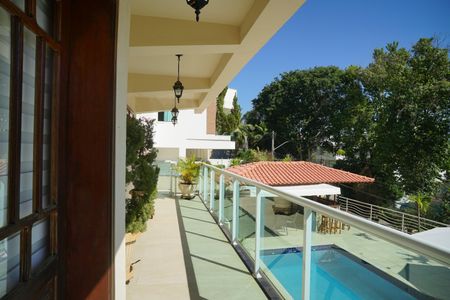 Casa de condomínio à venda com 450m², 4 quartos e 4 vagasVaranda da Sala